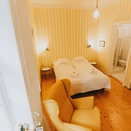 Mimi Bed and Breakfast 4*